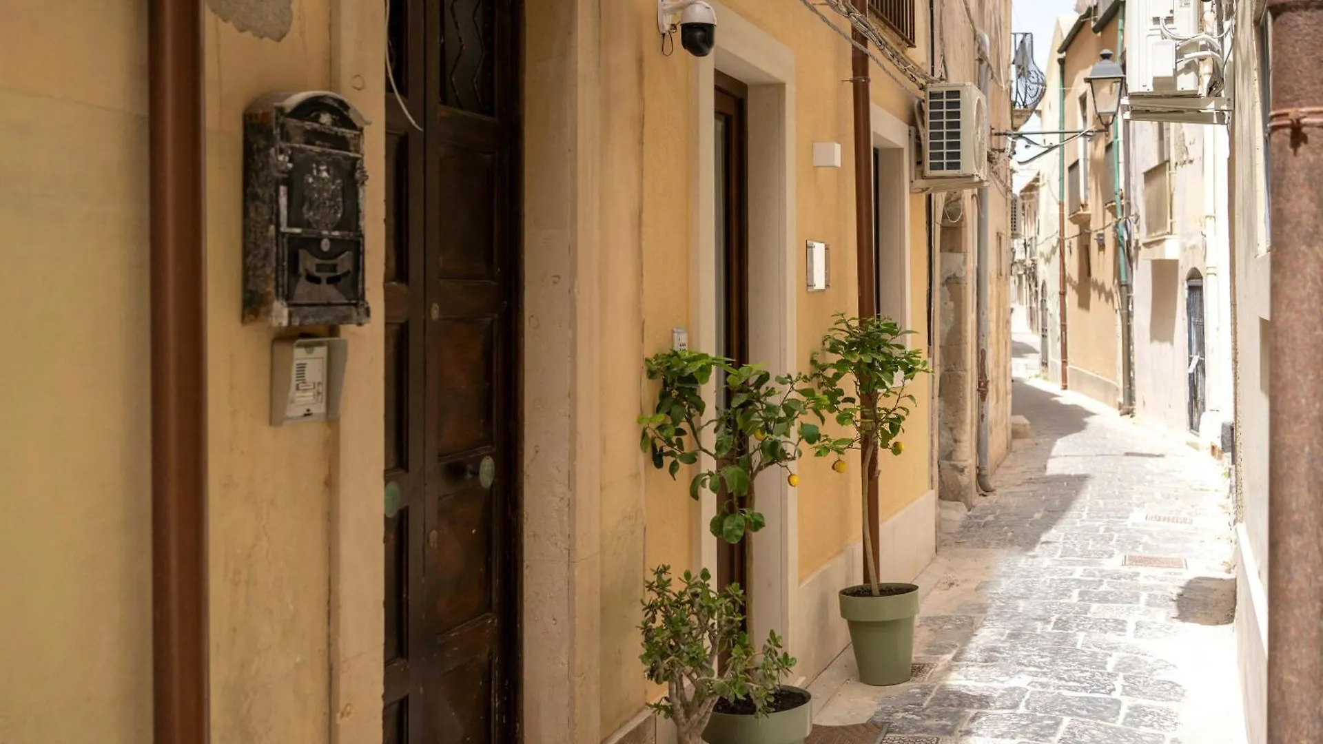 Regina Damarete Ortigia Boutique Apartment 锡拉库扎 0*,